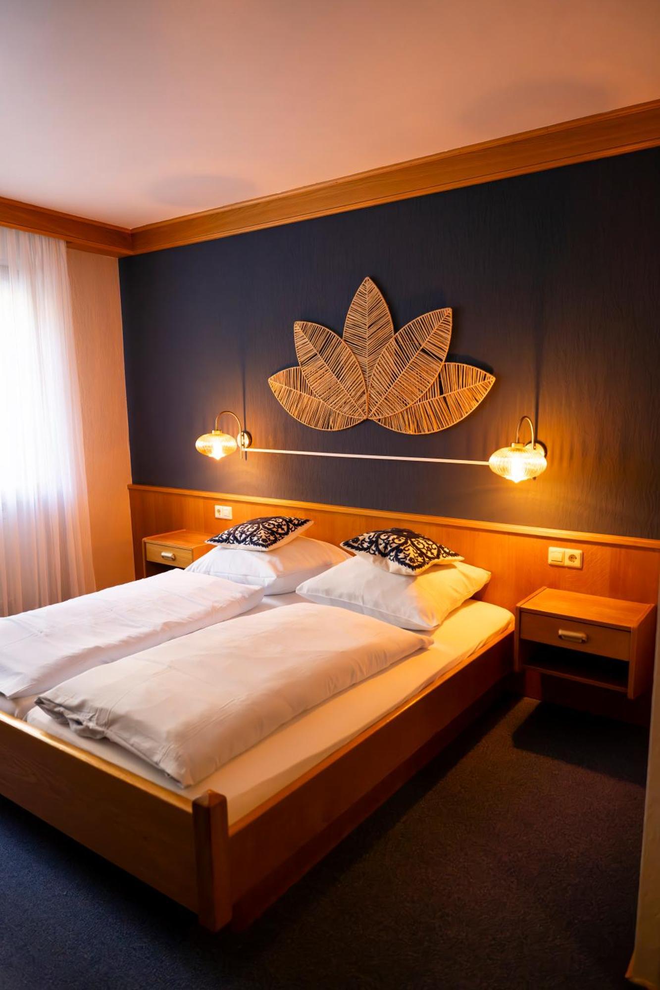 Hotel Guelser Weinstube Кобленц Экстерьер фото