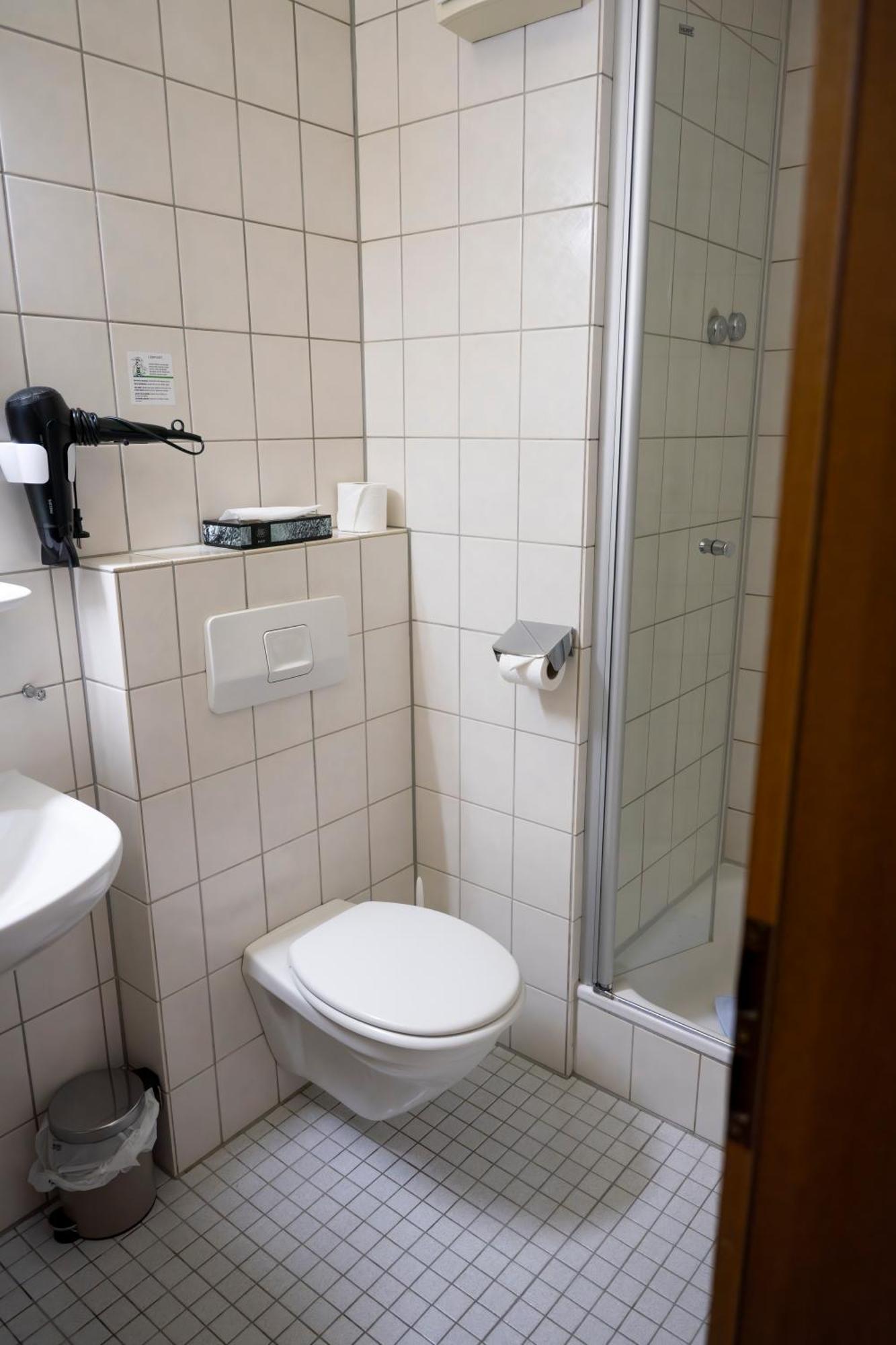 Hotel Guelser Weinstube Кобленц Экстерьер фото