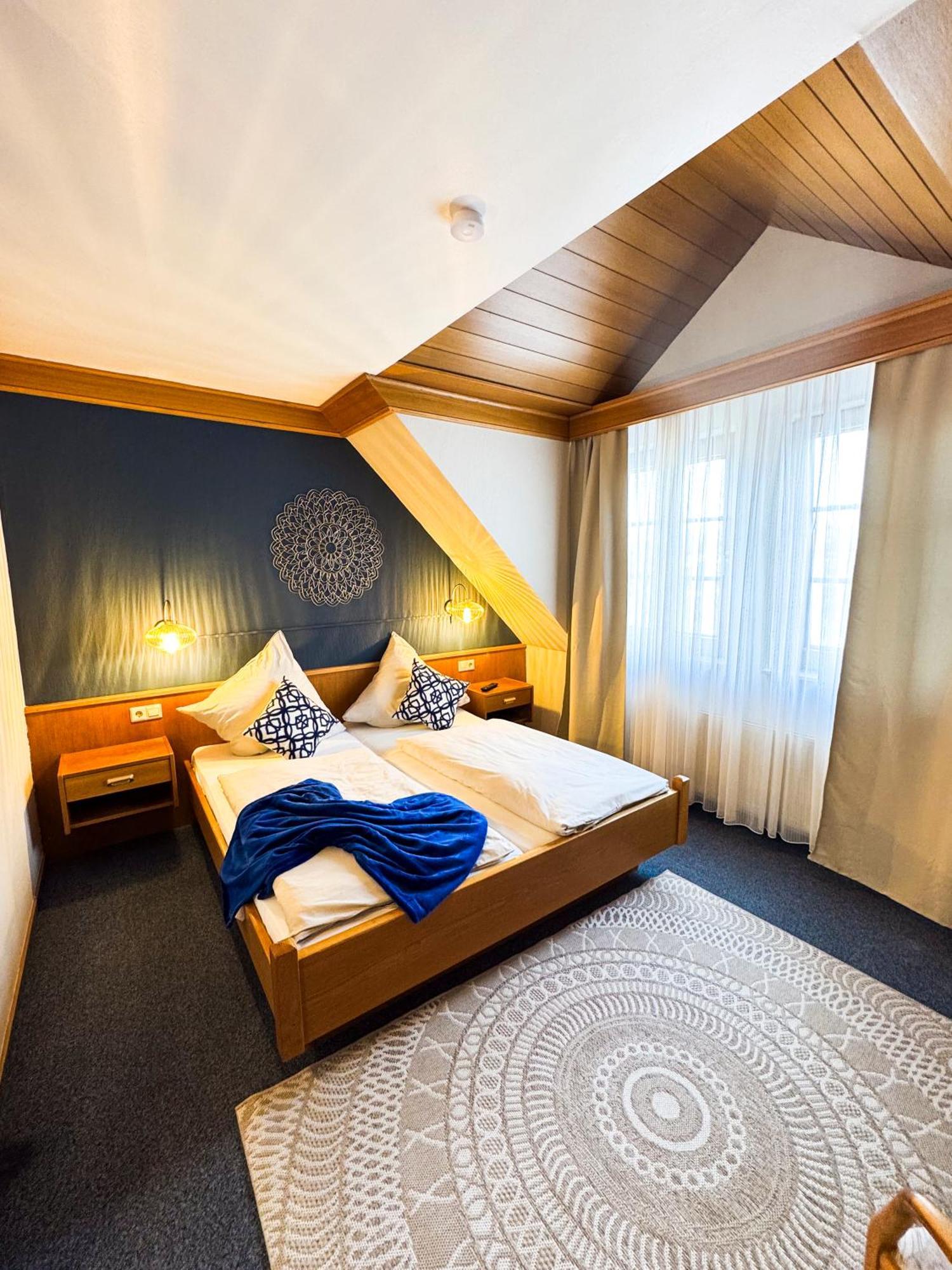Hotel Guelser Weinstube Кобленц Экстерьер фото