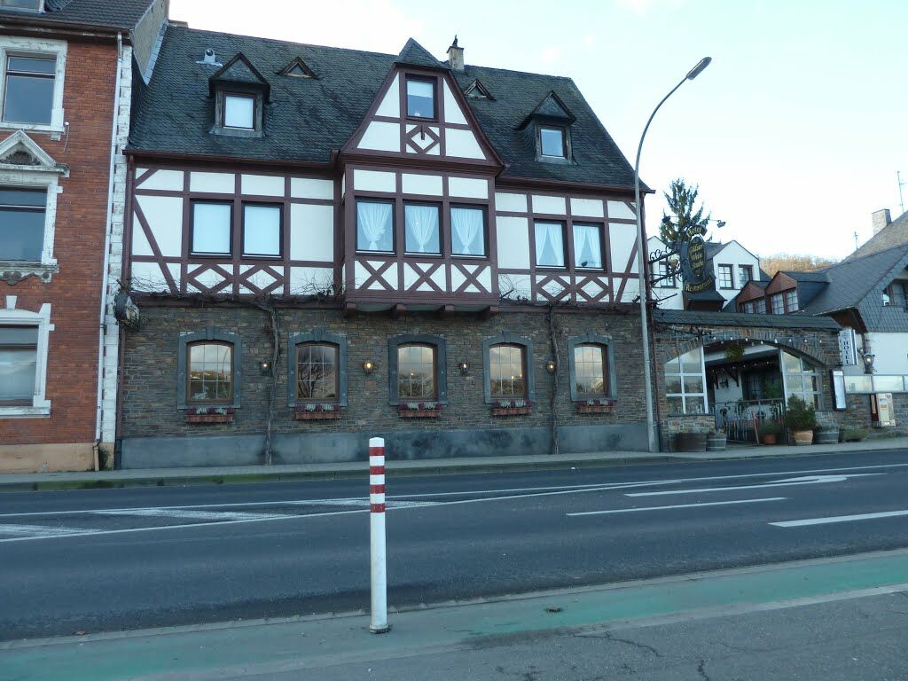 Hotel Guelser Weinstube Кобленц Экстерьер фото